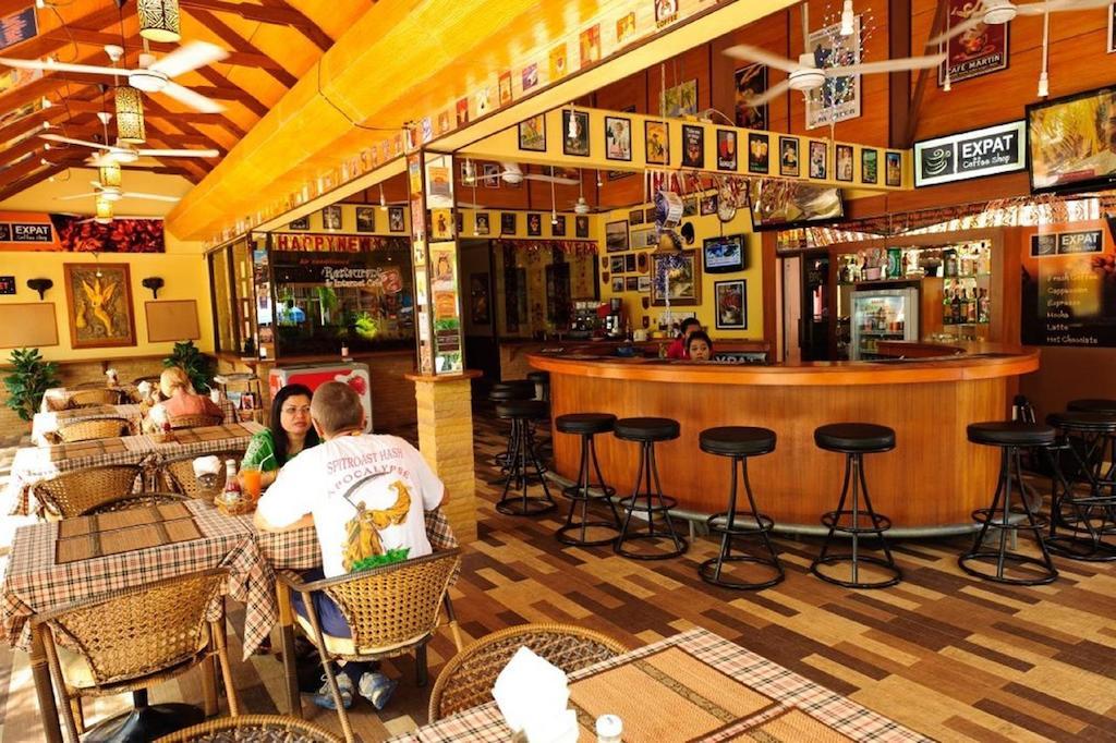 The Expat होटल Patong