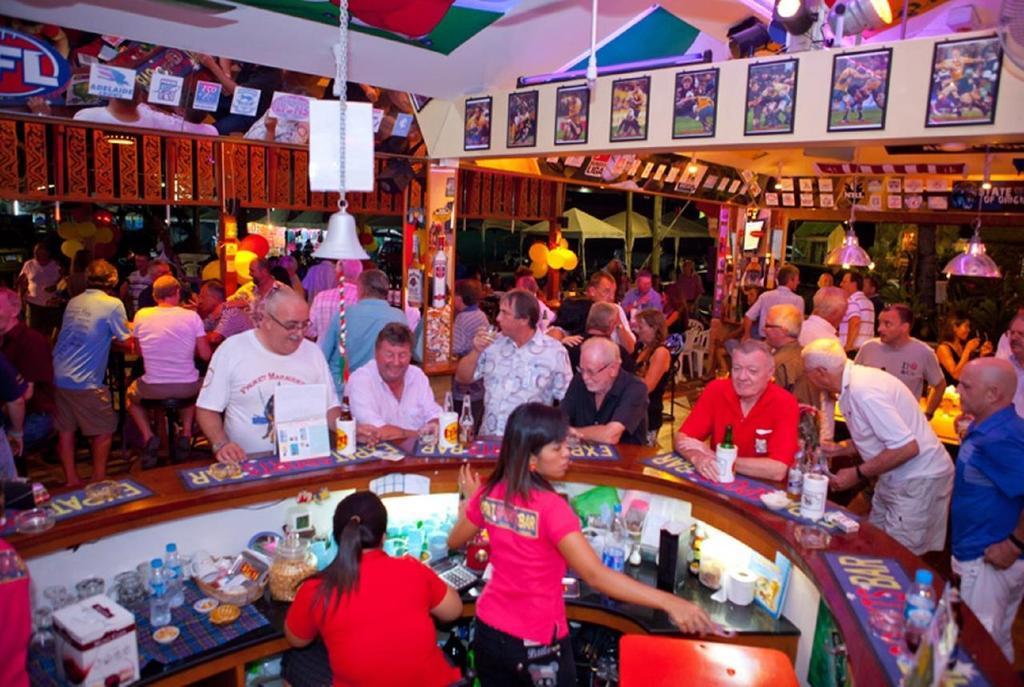 होटल The Expat Patong