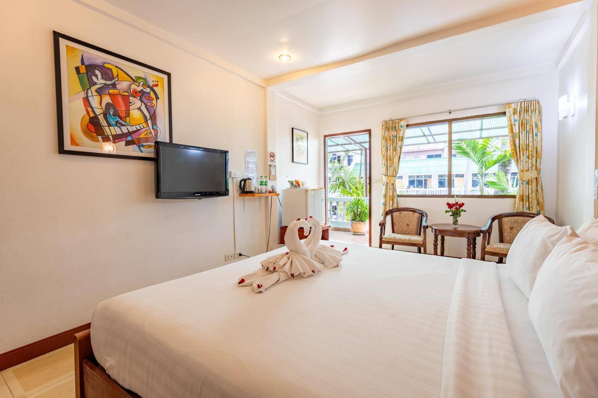 The Expat 3* Patong
