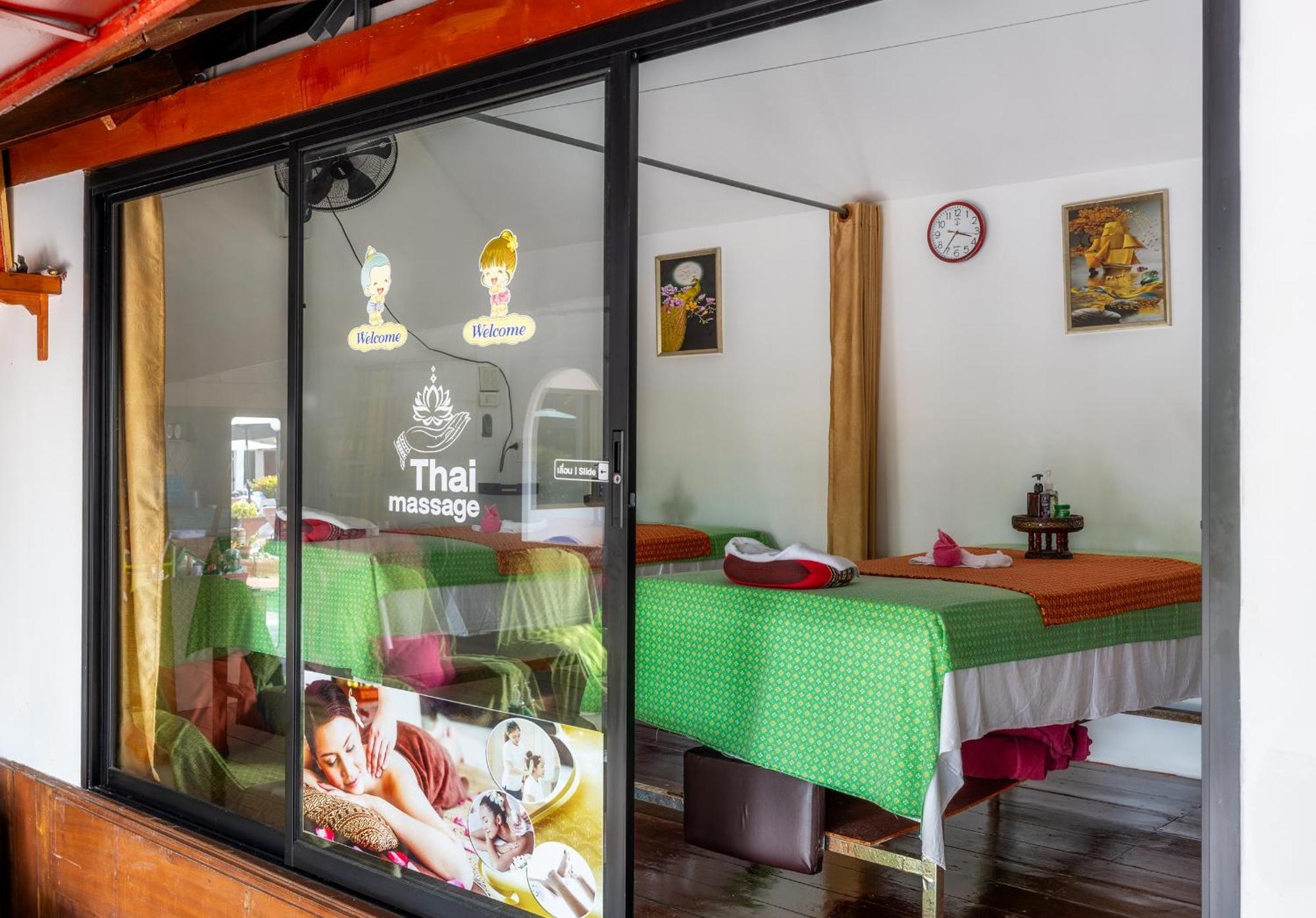 The Expat Hotel Patong